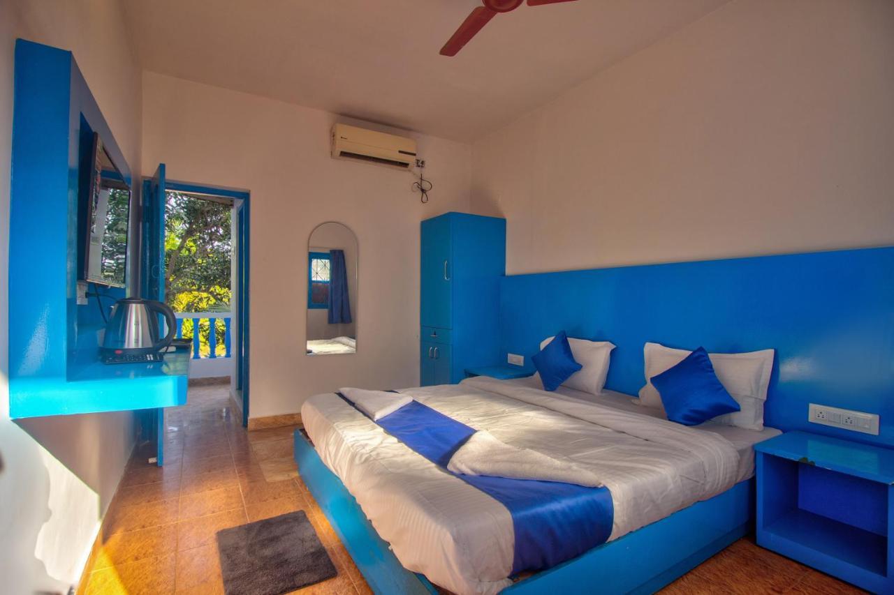 Mandrem Retreat Beach Resort Goa Velha Esterno foto