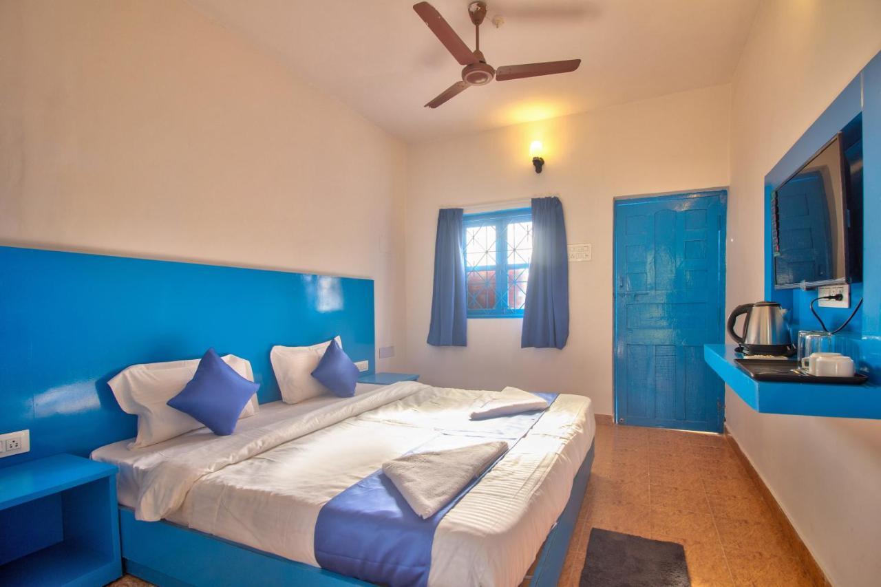 Mandrem Retreat Beach Resort Goa Velha Esterno foto